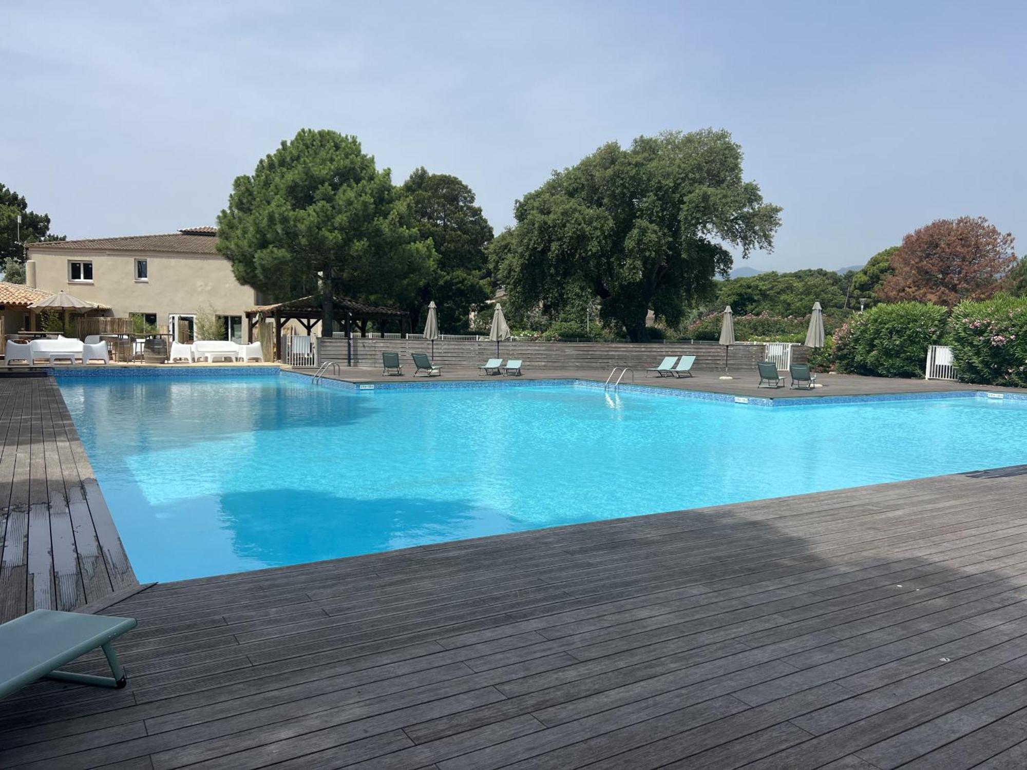 Fiori Di Cala Rossa Residence Hoteliere Lecci Eksteriør bilde