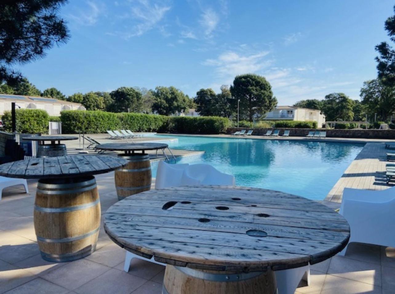 Fiori Di Cala Rossa Residence Hoteliere Lecci Eksteriør bilde