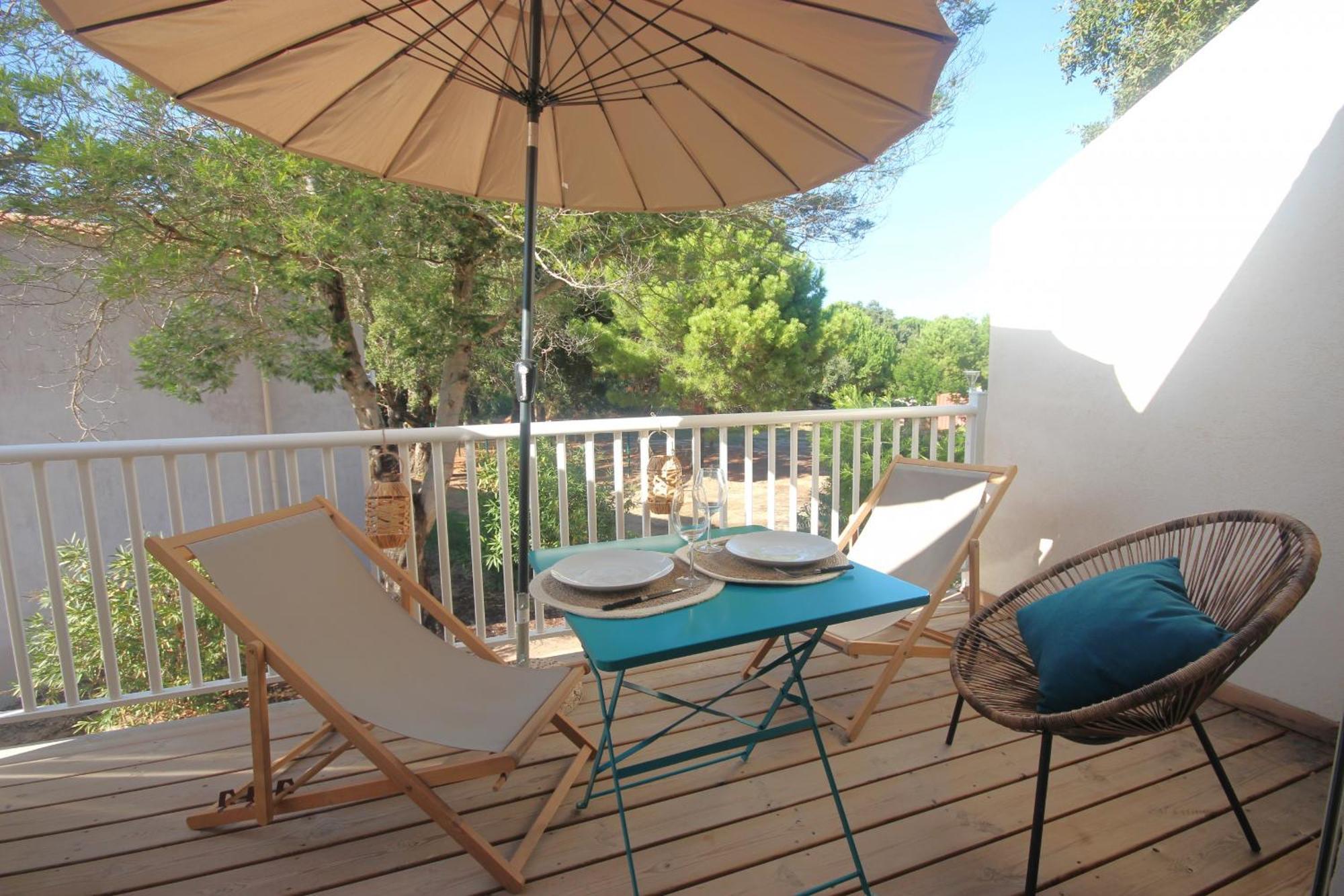 Fiori Di Cala Rossa Residence Hoteliere Lecci Eksteriør bilde