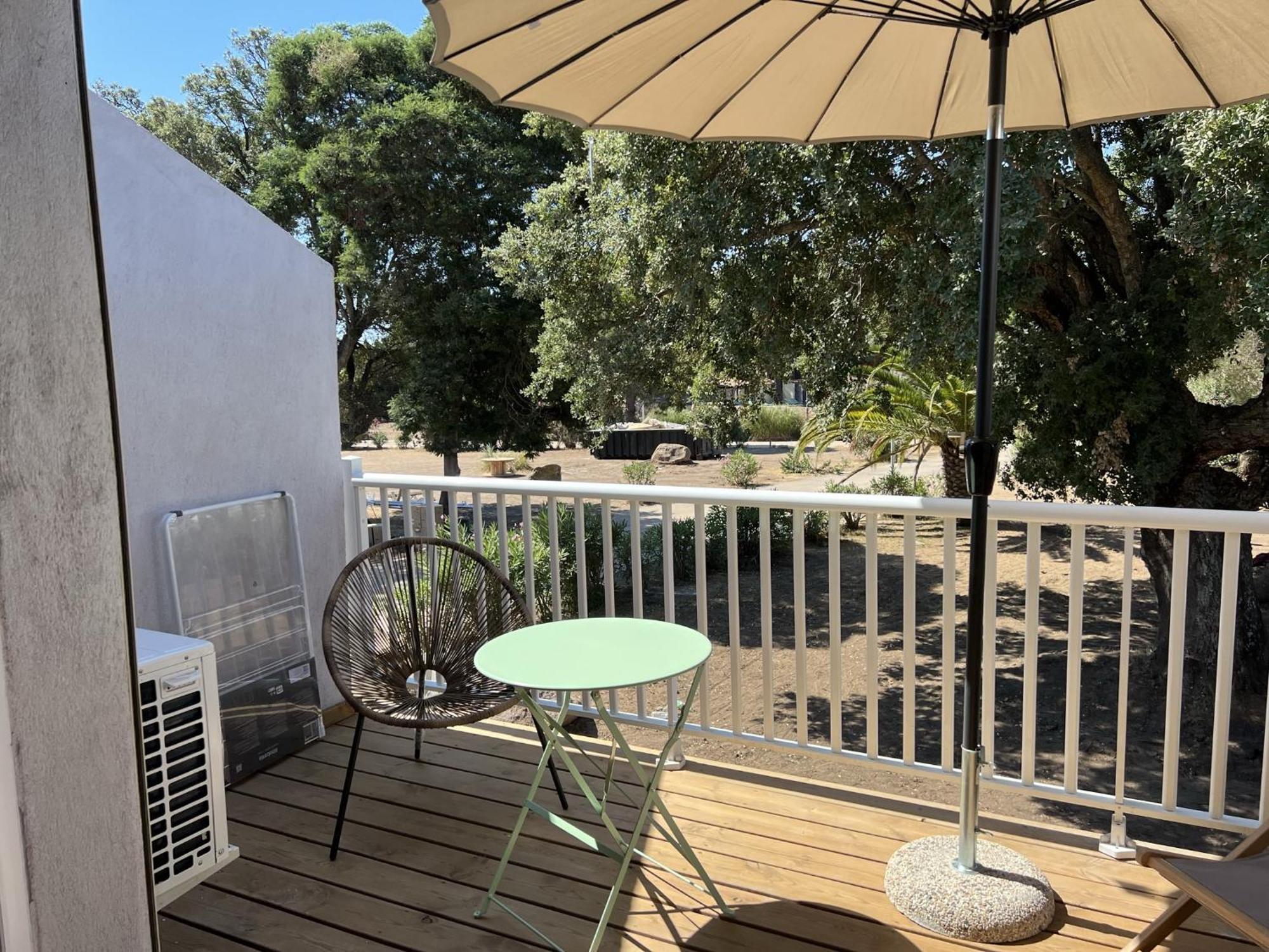 Fiori Di Cala Rossa Residence Hoteliere Lecci Eksteriør bilde