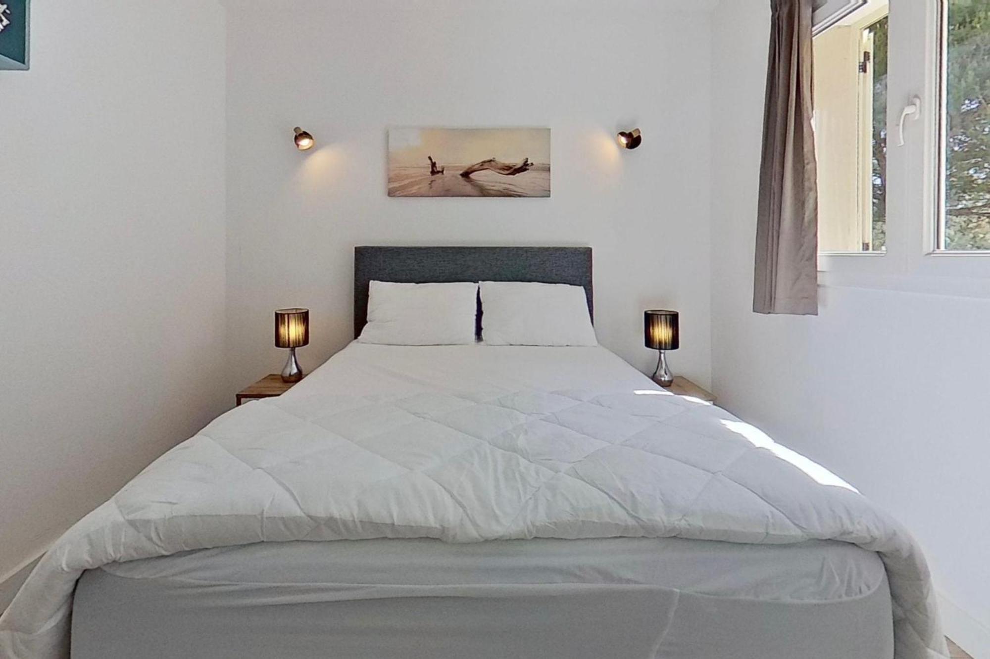 Fiori Di Cala Rossa Residence Hoteliere Lecci Eksteriør bilde