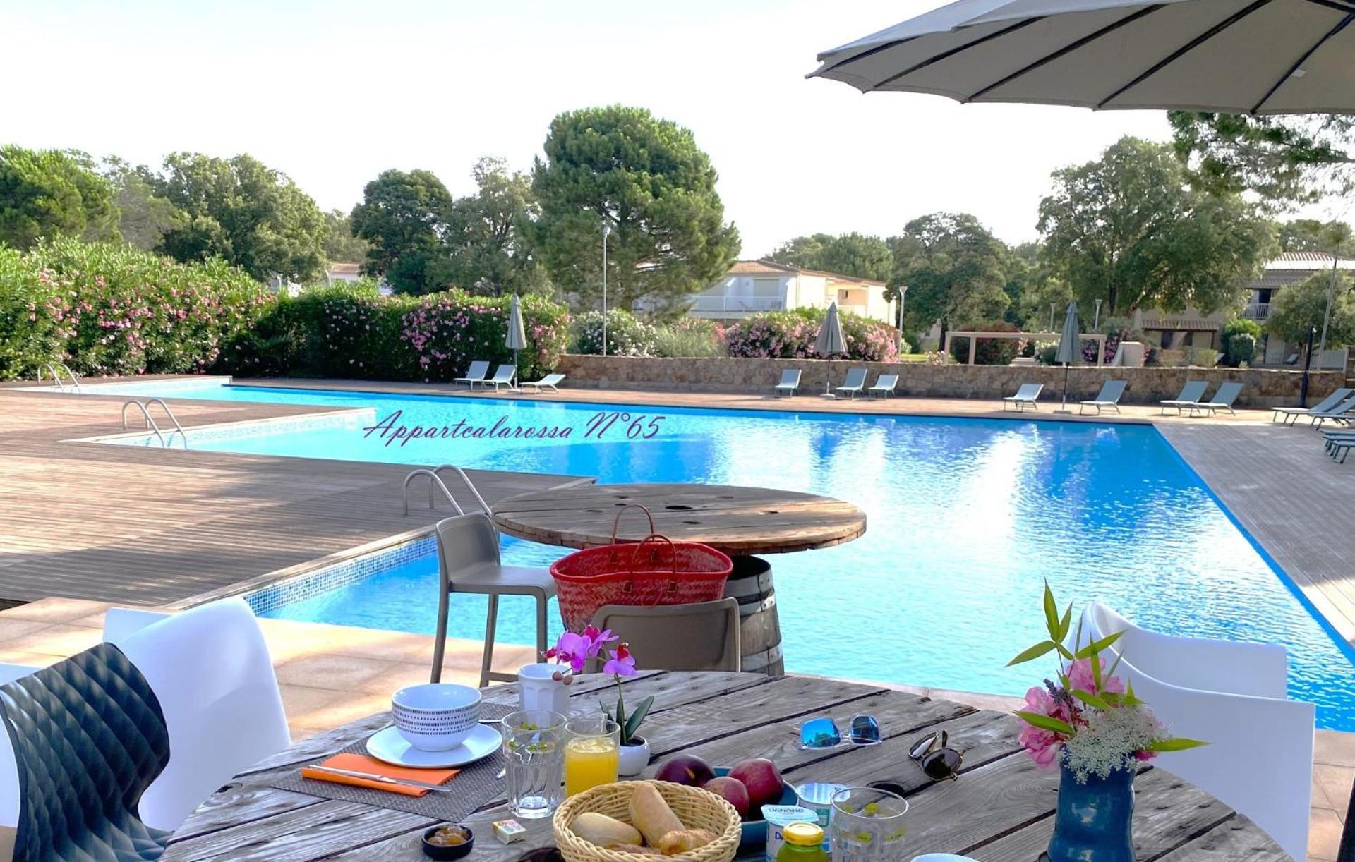 Fiori Di Cala Rossa Residence Hoteliere Lecci Eksteriør bilde